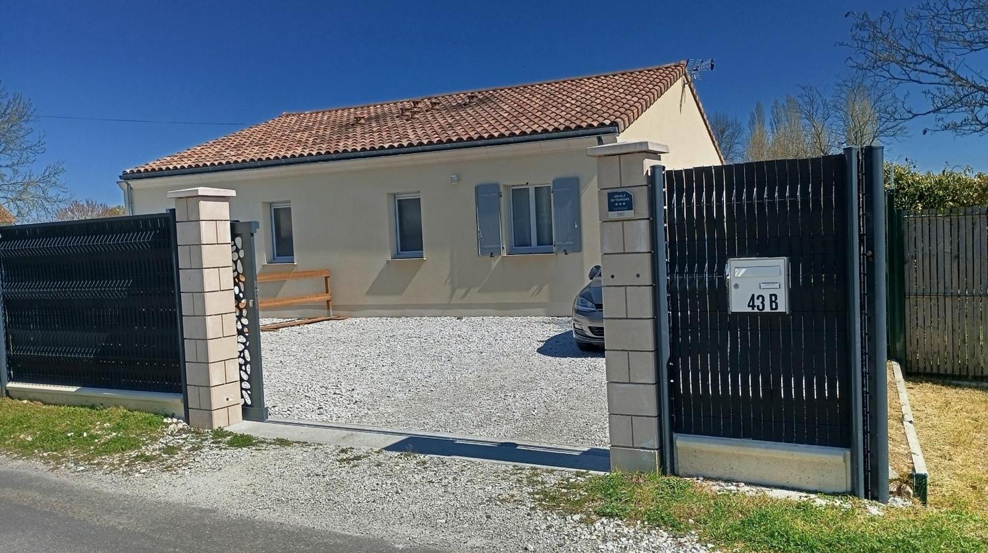 Meuble De Tourisme Classe 3 Etoiles Le Ptit Coin De Soleil - Saint Ciers D'Abzac Dış mekan fotoğraf